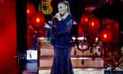 Ziynet Sali'den Muazzez Abacı'ya duygulandıran saygı