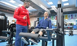 12 torunlu 'Süper Dede' spor tutkusuyla gençlere taş çıkartıyor