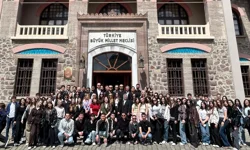 İzmitli öğrenciler Ankara'da motivasyon depoladı