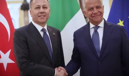 İçişleri Bakanı Yerlikaya, İtalyalı mevkidaşıyla Roma'da görüştü