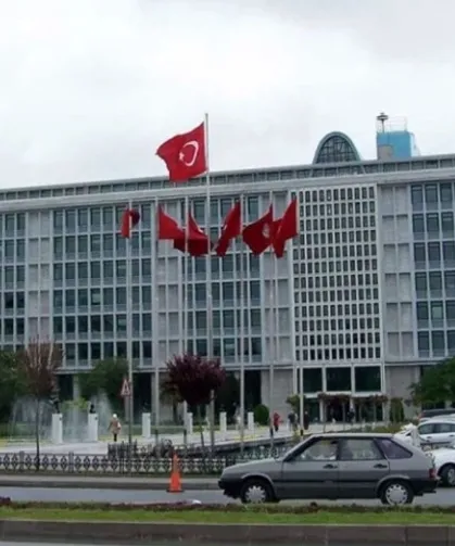 İstanbul Büyükşehir'e 4. dalga operasyonu! CHP'den tepki: Ayarını bozduğunuz kantar gün gelir sizi tartar!