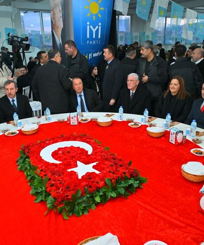 İYİ Parti Afyonkarahisar iftarında tarihi buluşma