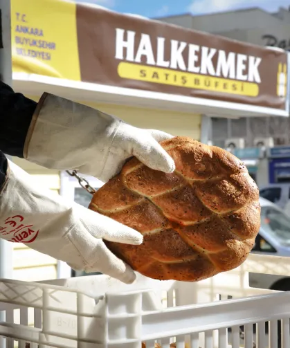 Ankara'da 'Mobil Fırın' hizmeti sürüyor