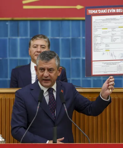 Özgür Özel'den sert eleştiriler... Erken seçim çağrısını yineledi