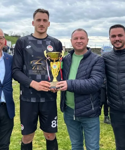 Yenikarpuzlu'da şampiyonluk coşkusu