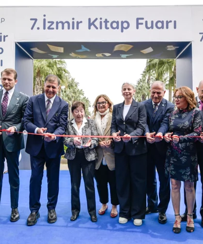 İZKİTAP, kapılarını açtı