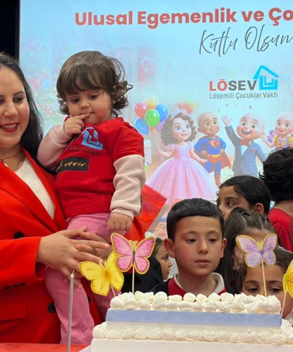 Lösemili çocukların LÖSEV ile 23 Nisan coşkusu