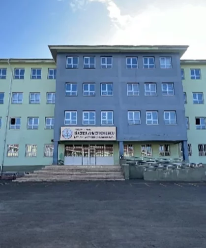 Lisede silahlı saldırı:16 yaralı