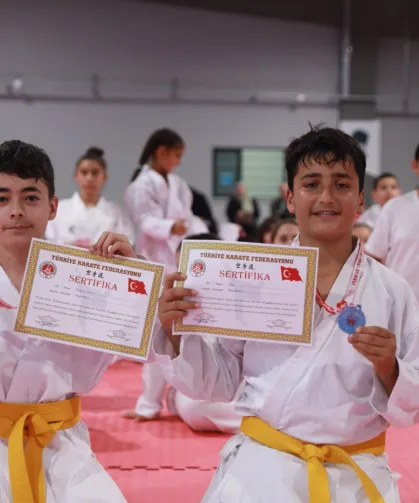 Keçiören'in sporcuları Karate Kuşak Sınavında ter döktü