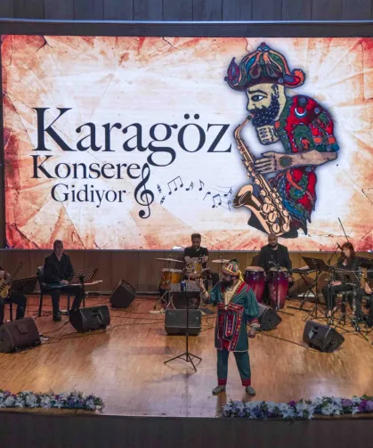 Ankara'da Karagöz Müzikali sezon finalini yaptı