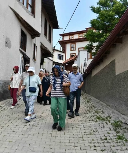 Başkentliler Ankara'yı ücretsiz 'Kent Gezileri'yle keşfediyor