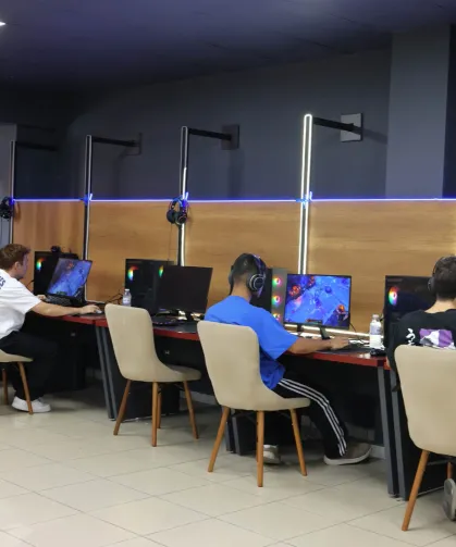 Keçiören'de gençler 'espor'la buluştu