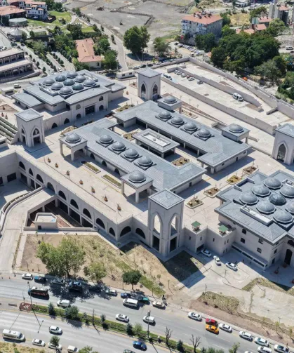 Ankara Ulus'ta dolmuşlar tek çatı altında topladı