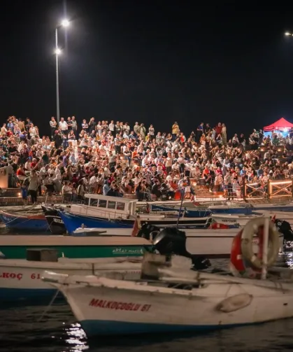 Ganita'da müzik ve eğlence dorukta