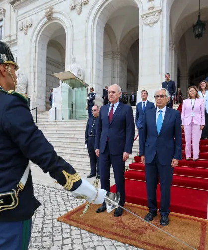 Numan Kurtulmuş Lizbon'da törenle karşılandı