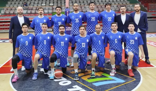 Celal Atik Spor Salonu’nda parke ısınıyor
