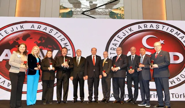 Kızıl Elma Ödülleri sahiplerini buldu