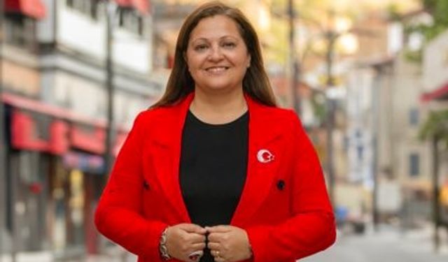 Burcu Köksal: Bulunduğum yerdeyim parti içinde beni istemeyenlere inat hiçbir yere gitmiyorum