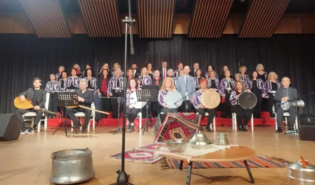 Gençleşen Türküler'den muhteşem 15. yıl konseri