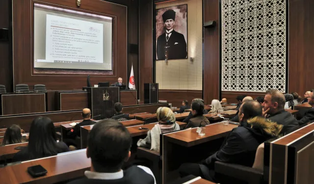 Ankara Keçiören'de yöneticilere disiplin ve yetki devri eğitimi