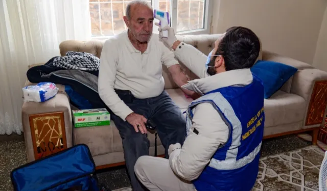 Diyarbakır'da yaşı ilerlemiş yurttaşlara evde bakım desteği