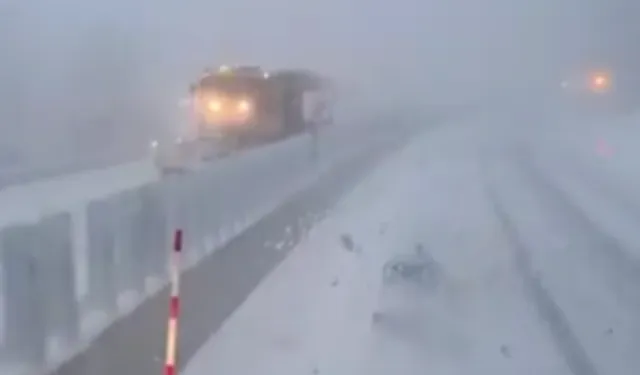 Sürücüler dikkat! D-100 Bolu Dağı Geçidi'nde kar ve buzlanma