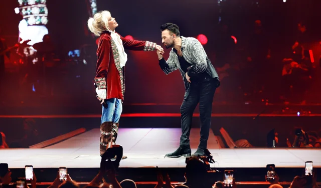 Megastar'ın sahnesinden Süperstar geçti