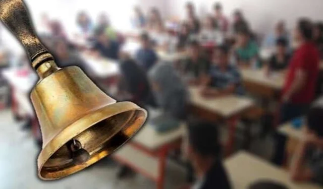 18 milyon öğrenci sınıflara döndü... Ders yeniden başladı