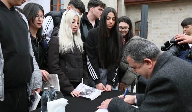 Ankara Keçiören'de Kütüphaneler Haftası'na özel Çanakkale söyleşisi