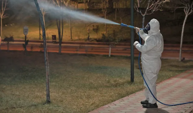 Keçiören'de sinekle mücadele ve bitki koruma çalışmaları sürüyor