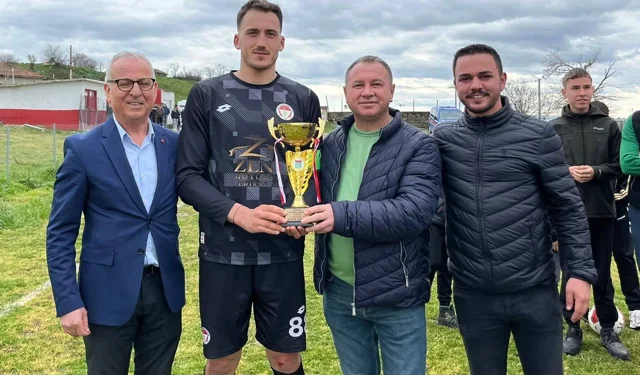 Yenikarpuzlu'da şampiyonluk coşkusu