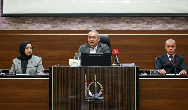 Başkan Özarslan'ın faaliyet raporuna tüm siyasi partilerden eksiksiz onay