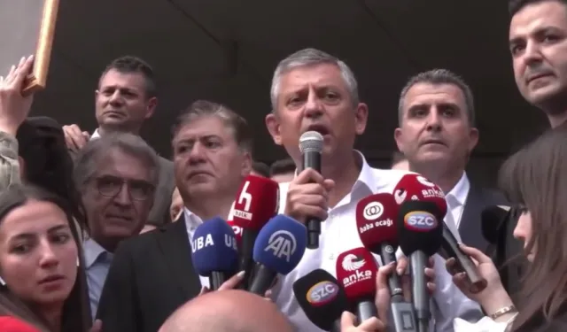 Özgür Özel: CHP sokakta, meydanda, yoldadır... Geri gelmek üzere çıkıyorum!