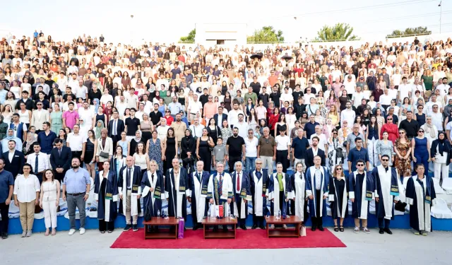 Genç hukukçular DEÜ'de yemin etti