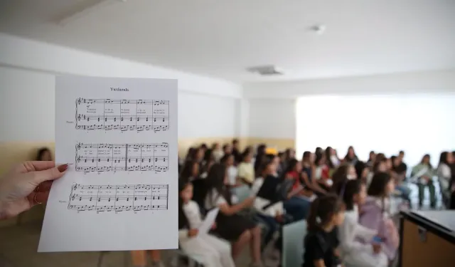 Ankara'da 65 öğrenci müzikle buluştu