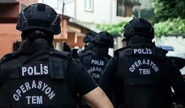 Ankara'da 'şapkalılar' operasyonuna 5 tutuklama