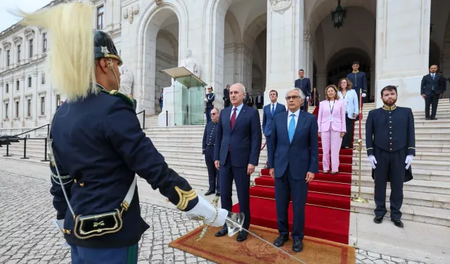 Numan Kurtulmuş Lizbon'da törenle karşılandı
