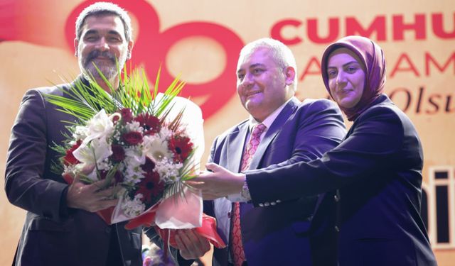 Keçiören'de Cumhuriyet coşkusuna Uğur Işılak konseri