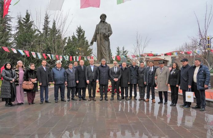 Ali Şir Nevai, Keçiören'de düzenlenen törenle alındı