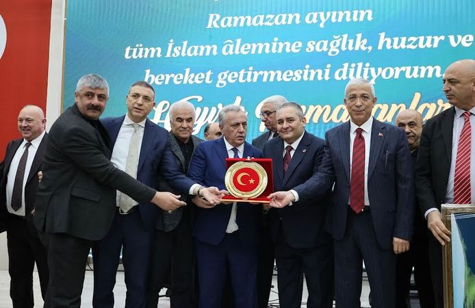 Başkan Özarslan, İftar sofrasında Kars, Iğdır ve Ardahanlılar ile buluştu