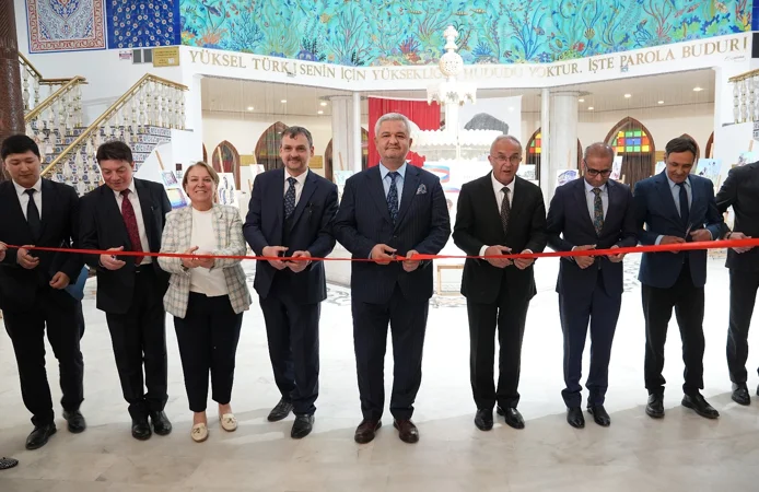 Ankara tarihine ışık tutan resim sergisi Keçiören'de açıldı