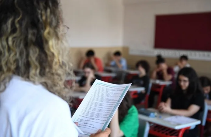 LGS'de yeni uygulama... Sertifikalı okuyucu ve kodlayıcılar görev yapacak