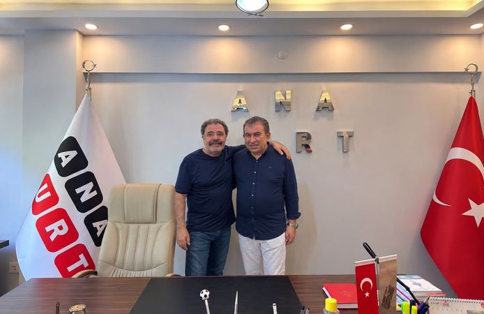 Ahmet Ümit’in Kelimeleri dünyaya, İzmit’in pişmaniyesi gönüllere ulaştı