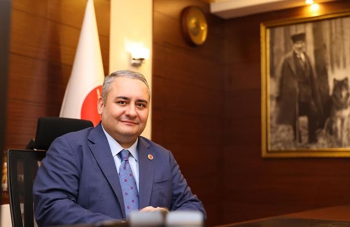Başkan Özarslan, Keçiören'de 20 yıllık sorunu çözüp müjdeyi paylaştı