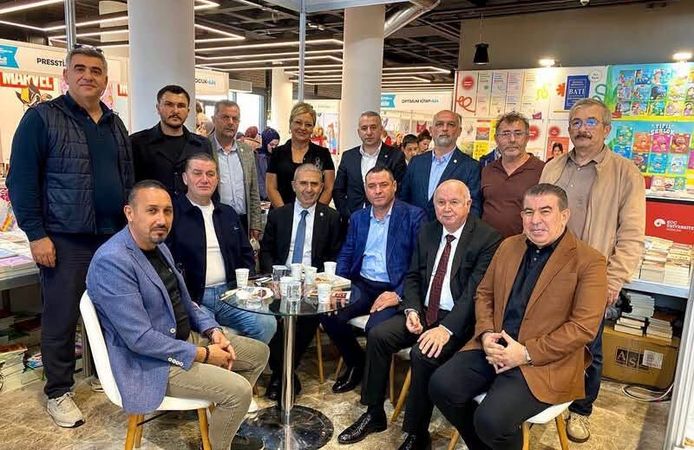 Kocaeli Kitap fuarında Yüksel Ercan’a büyük ilgi