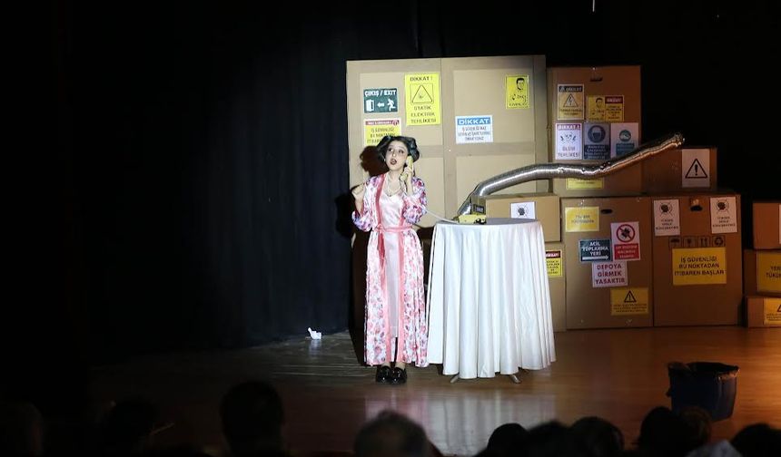 "Japon kuklası" Keçiören'de sahne aldı