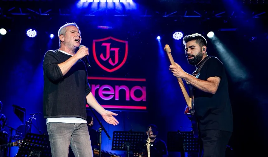 Levent Yüksel Jolly Joker Arena'da büyüledi