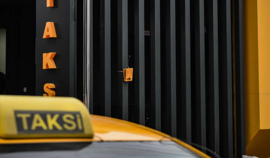 Ankara'da taksi durakları yenileniyor