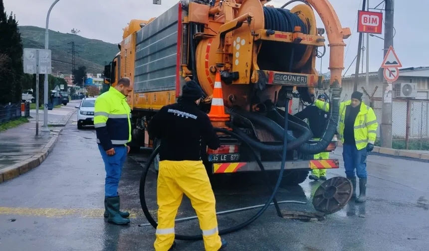İzmir'de yağış alarmı sürüyor
