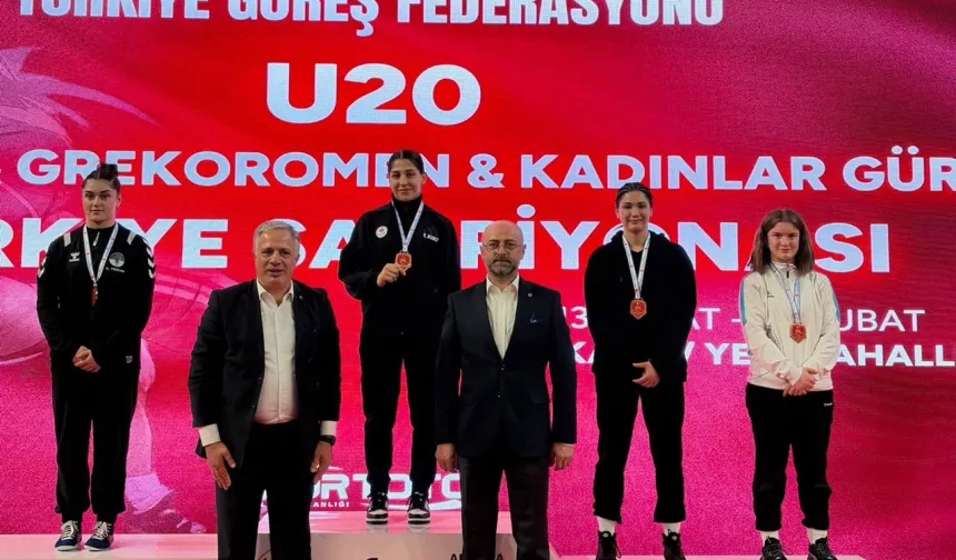 Nevşehirli güreşçiler dereceleri sıraladı